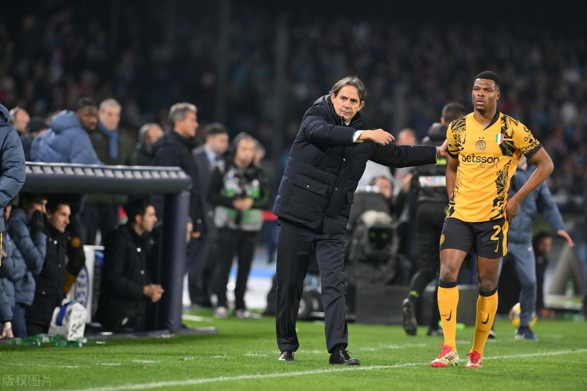 费耶诺德迎意大利杯关键赛；转会期队长鼓劲；目标明确；更衣室氛围转暖(durhamuniversity)