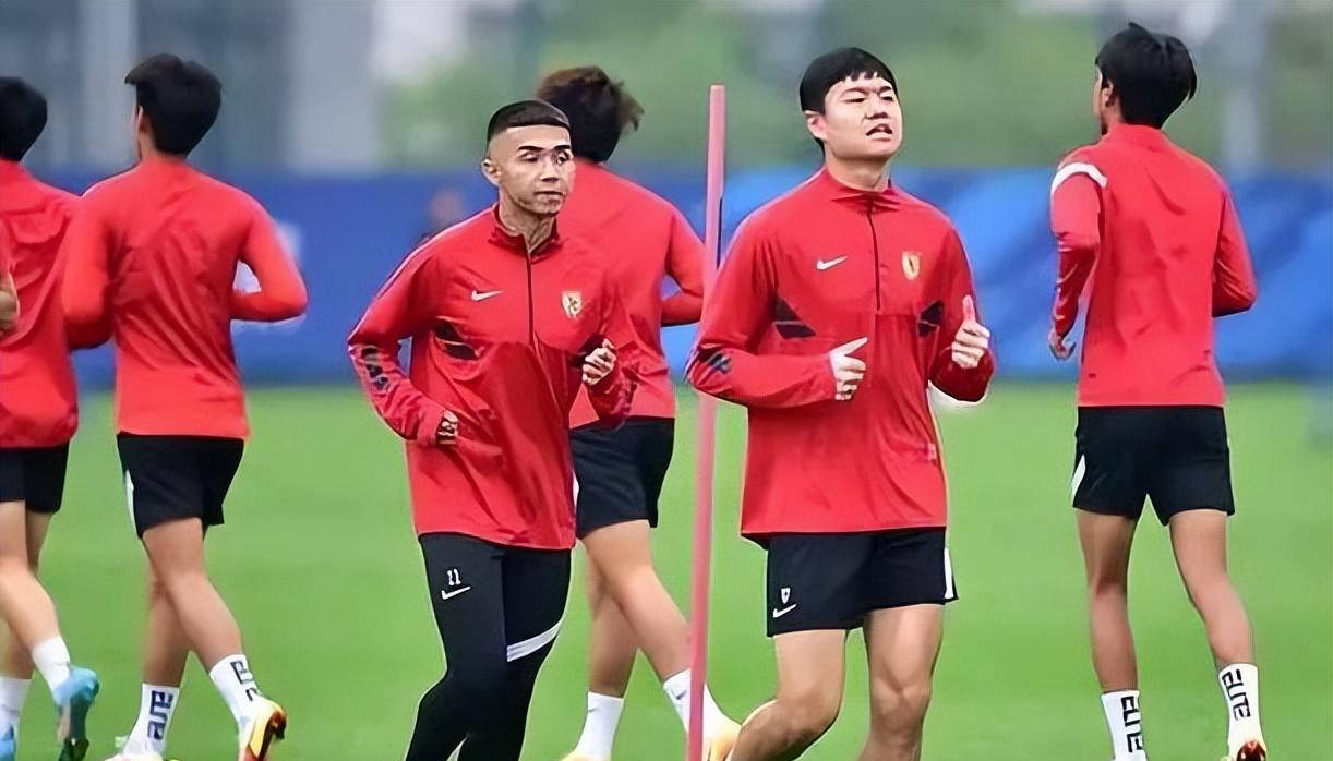 赛地聚焦——西甲窗口期热度飙升，瓦伦西亚刷新队史纪录，话题不断，资深球员宣示担当的简单介绍