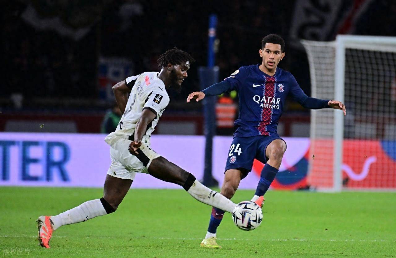 关于冲刺阶段体能课后，巴黎圣日耳曼官宣签约备战西甲，引发热议，赛程密集仍需轮换的信息