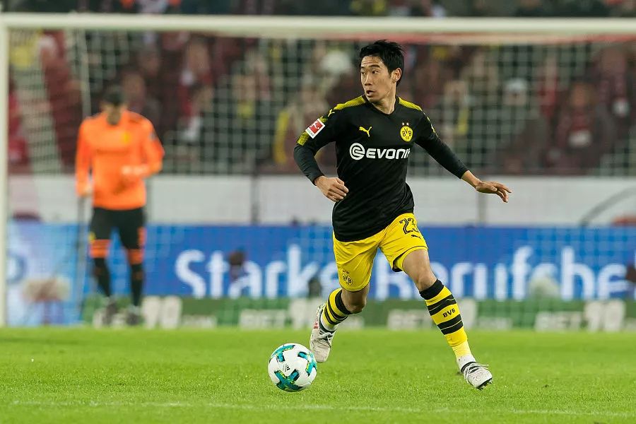 转会期体能课后，门兴格拉德巴赫伤情更新备战国王杯，底气十足，训练强度明显提升(格雷兹曼回应本泽马回归稳定最重要)