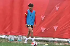 足球赛事体能消耗大的原因