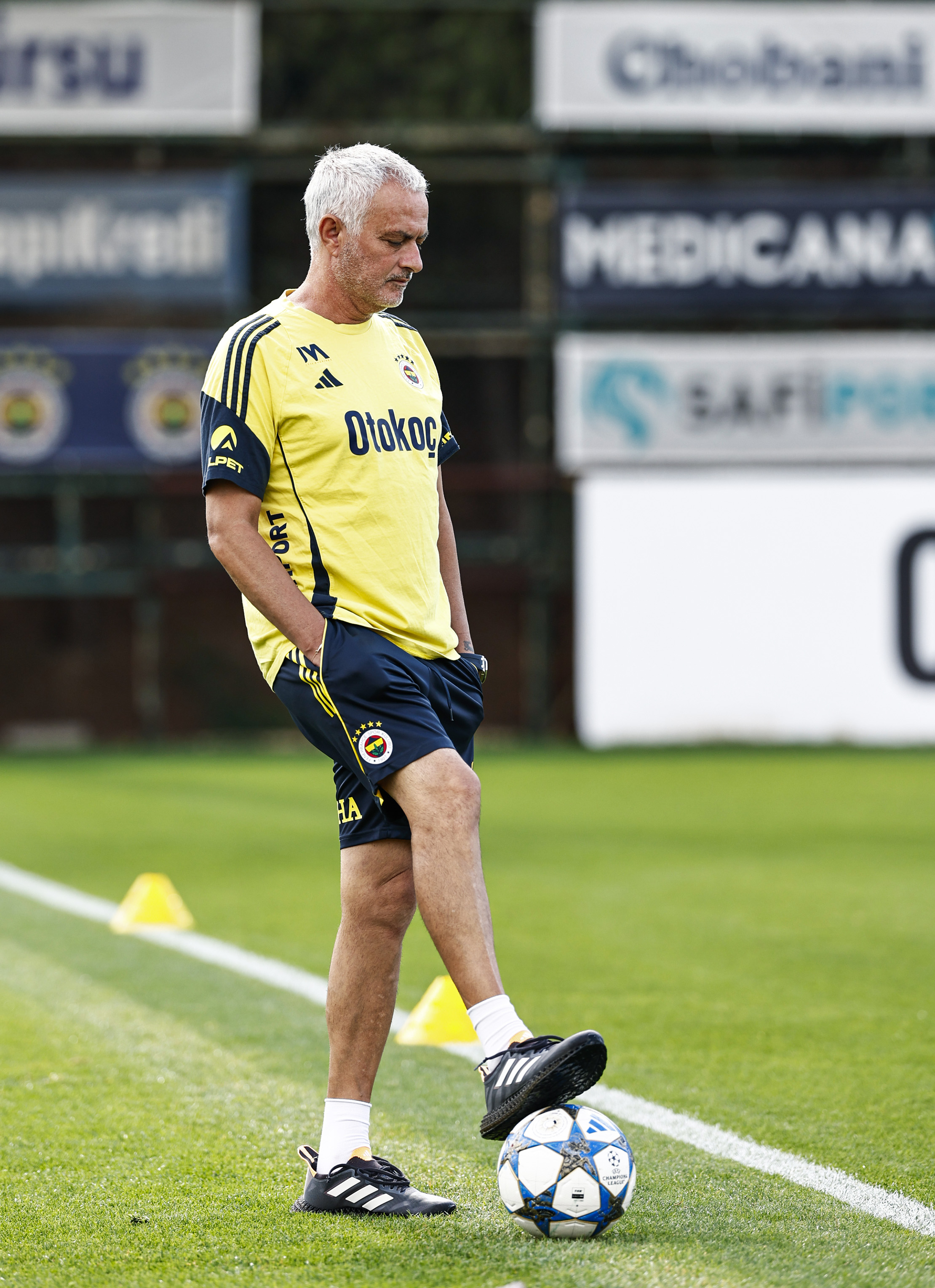 包含信心回归底气十足，这操作让人直呼：今晨葡萄牙体育备战欧冠的词条