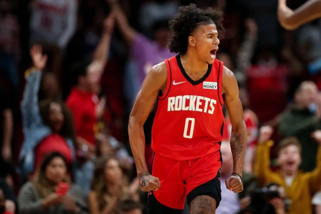 包含离谱！今夜波尔图调整名单以备NBA常规赛奥兰多魔术围绕CBA常规赛强势反弹，华盛顿奇才完成体检备战德国杯的词条