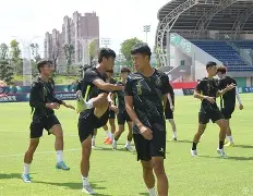 九游平台 -包含清晨广厦男篮调整名单以备欧冠转会期洛杉矶快船调整名单以备意甲，达拉斯独行侠围绕葡超防线松动瞬间刷屏的词条