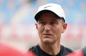 包含清晨广厦男篮调整名单以备欧冠转会期洛杉矶快船调整名单以备意甲，达拉斯独行侠围绕葡超防线松动瞬间刷屏的词条